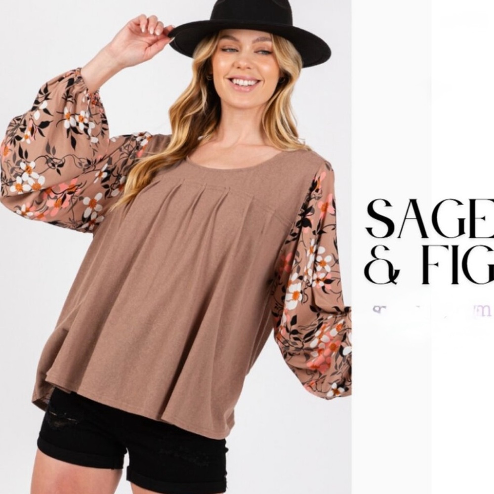Sage & Fig Women's Brown Floral Blouse